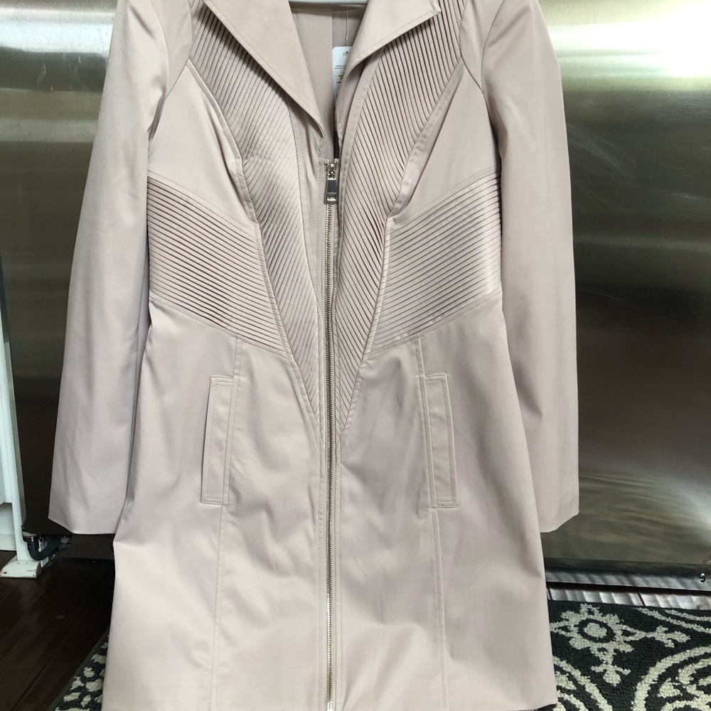 NWT- Bebe Marielle Pintuck Trench trench coat